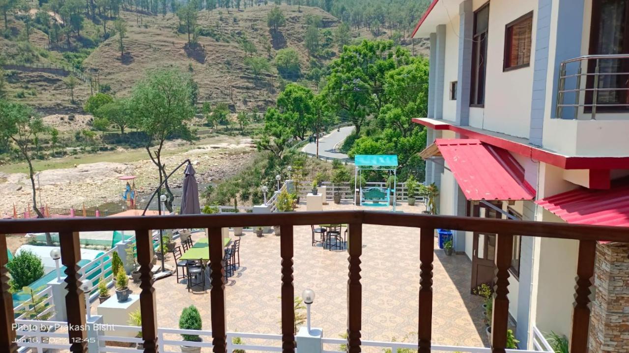 فندق شيفاليك ريفر ريتريت المورا المظهر الخارجي الصورة